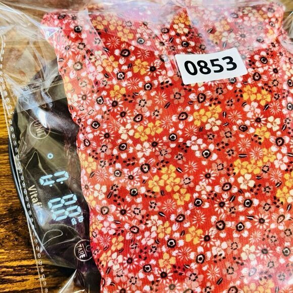 Max Studio Womens Plus Sz 1X Ruffle Neck Top Red White Floral Long Sleeve BOHO - Picture 15 of 15